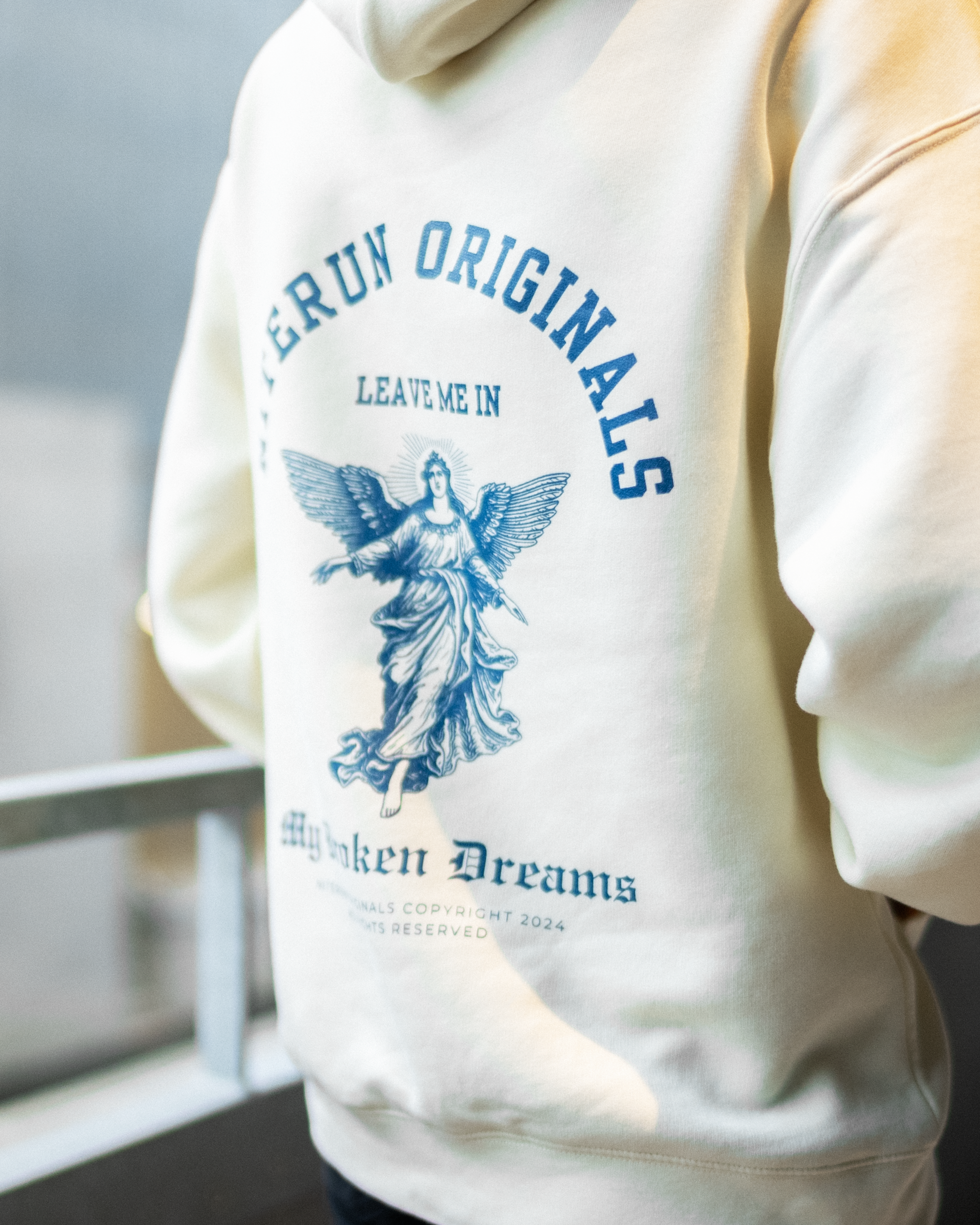 Kapuzenpullover „Broken Dreams“